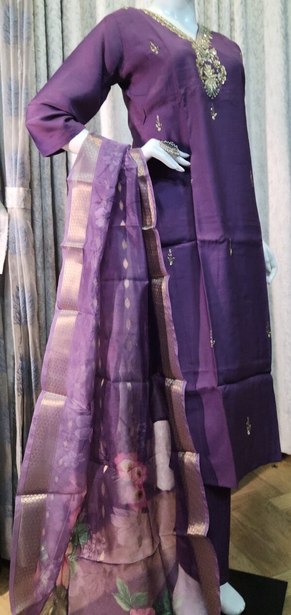 Riwaaya Plum Kurta Set - Image 3