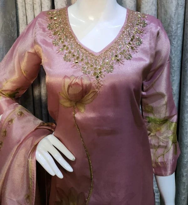 Gulbahaar Blush Pink Kurta Set - Image 3