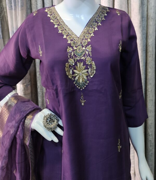 Riwaaya Plum Kurta Set - Image 4