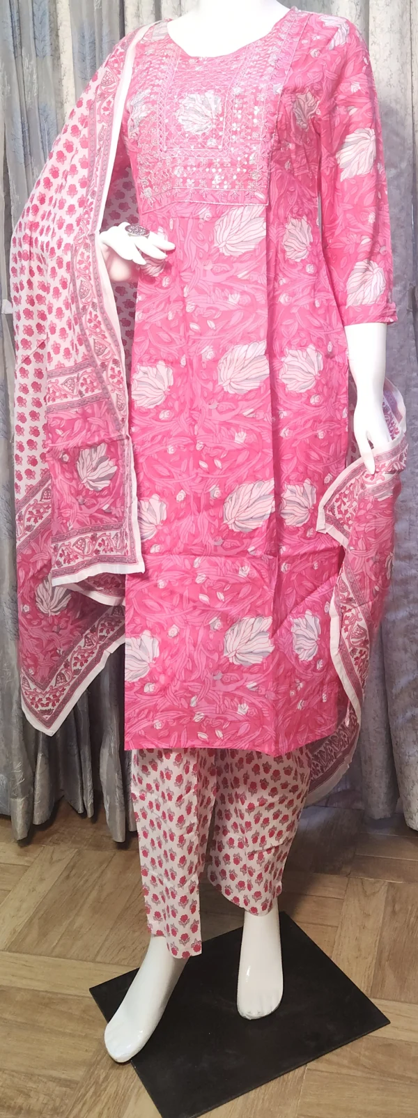 Meher Pink Floral Kurta Set - Image 5