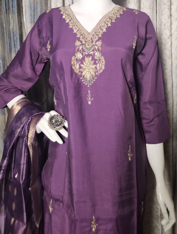 Riwaaya Plum Kurta Set - Image 5