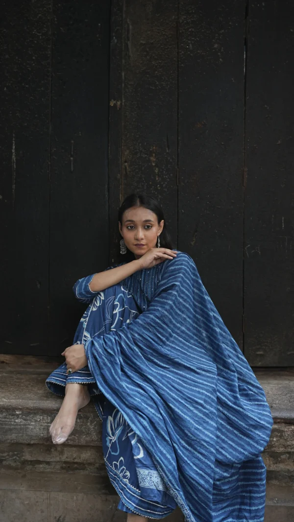 Neelara kurta set - Image 13