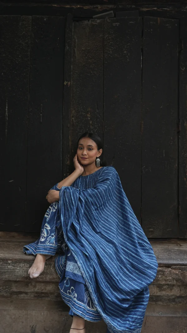 Neelara kurta set - Image 12