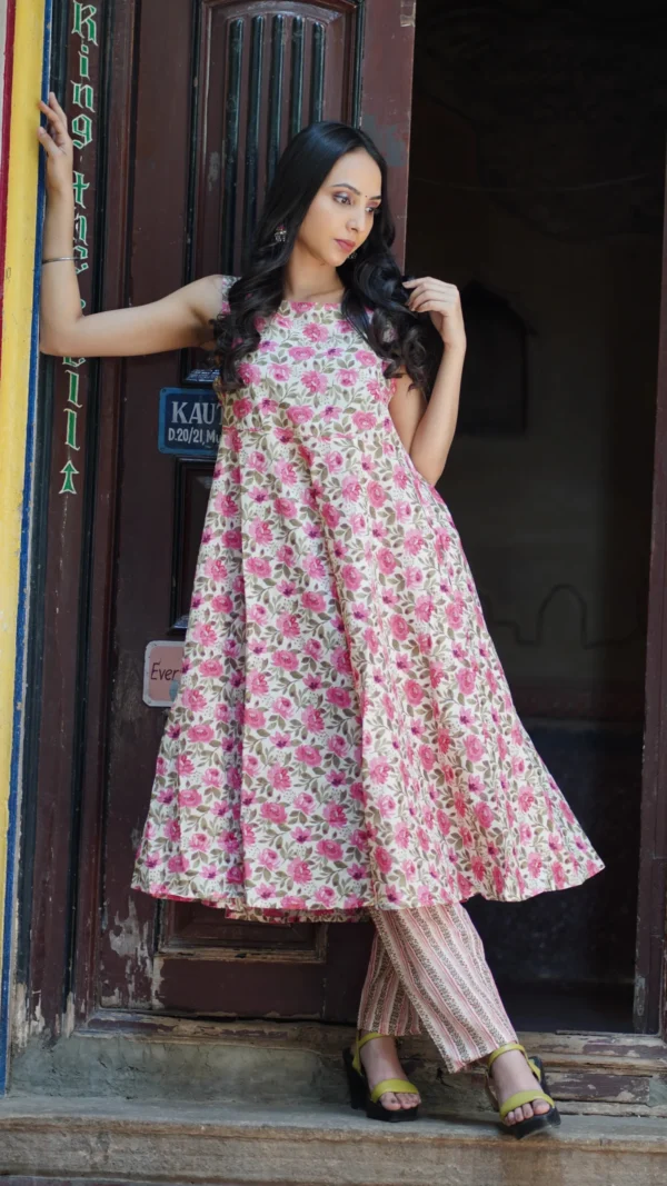 Gulbahar Kurta set - Image 12