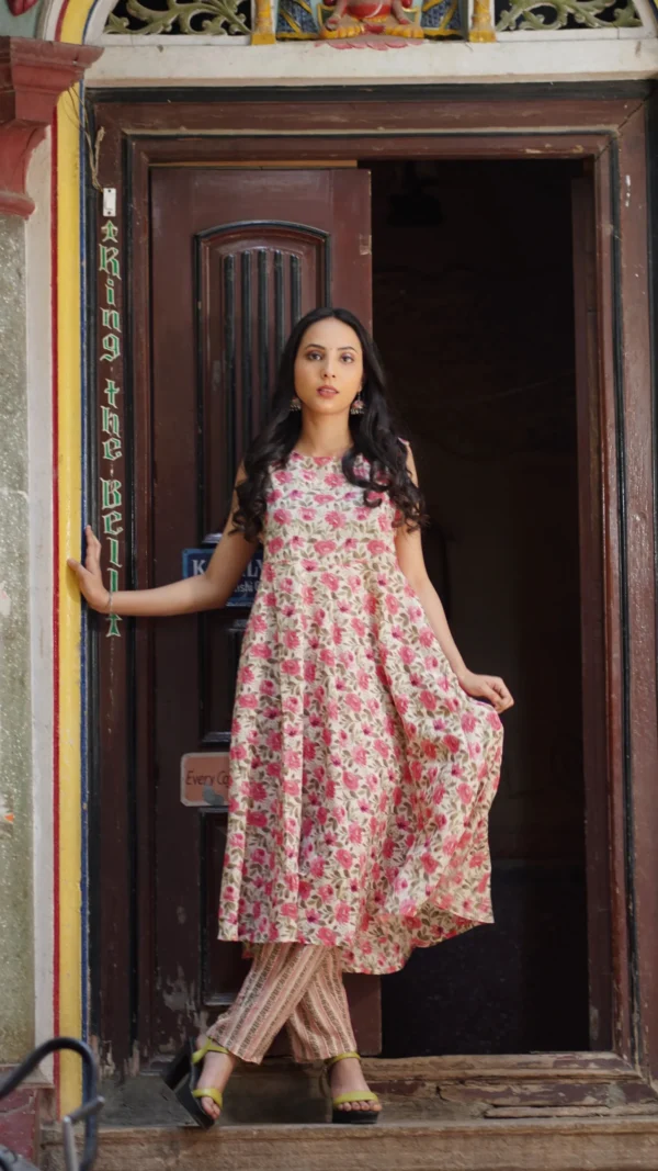 Gulbahar Kurta set - Image 11
