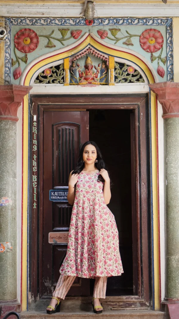 Gulbahar Kurta set - Image 9